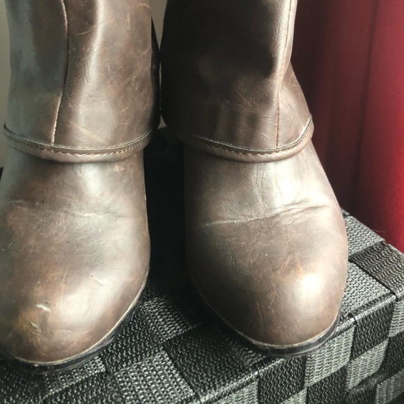 Cowgirl Style Brown Heeled Boots Size 5 - Picture 3 of 8